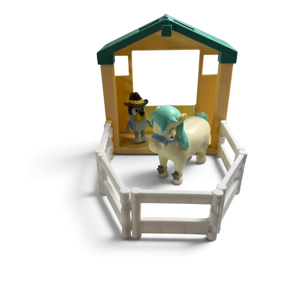 Bluey Pony Rides with Cowboy Bluey Figure and Buttercup Pony Horse Stable